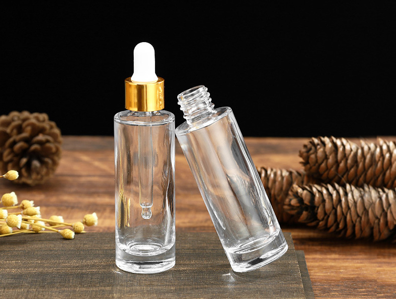 Flasche mit ätherischen Ölen